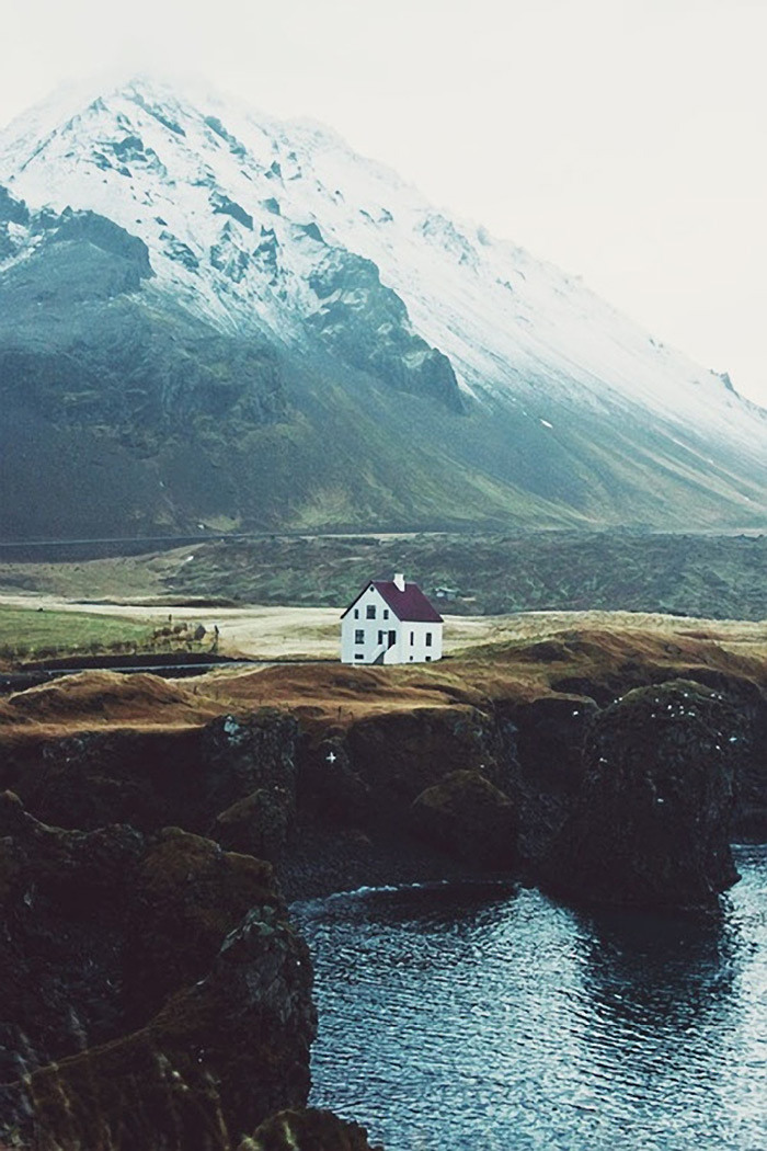 Solo house Iceland
